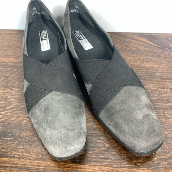 Munro American Suede Low Wedge Shoe Size 8 Narrow - Picture 5 of 11